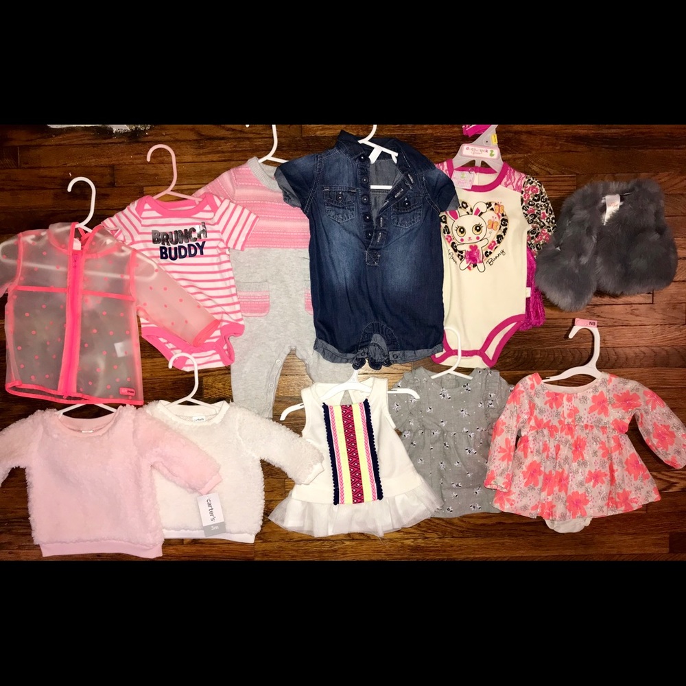Baby girls size 0-3 month clothes